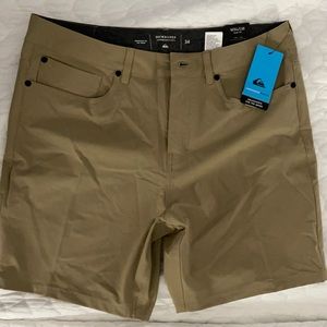 Men’s Quiksilver shorts size 34